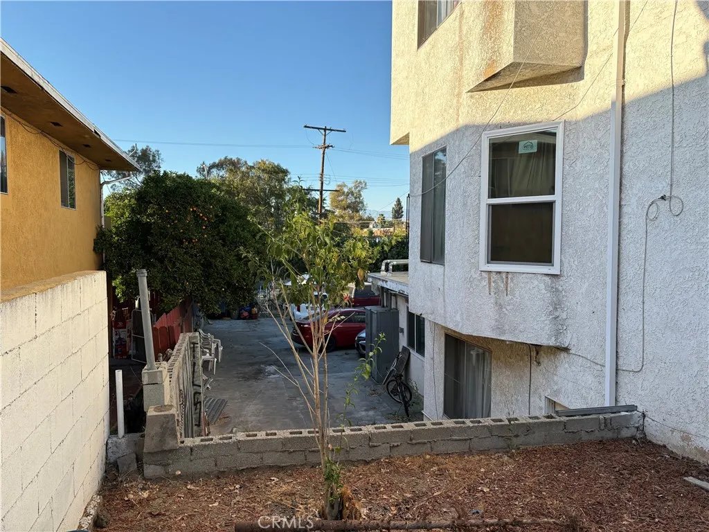 2683 E Marengo Street, East Los Angeles, California 90033 home-pic-10